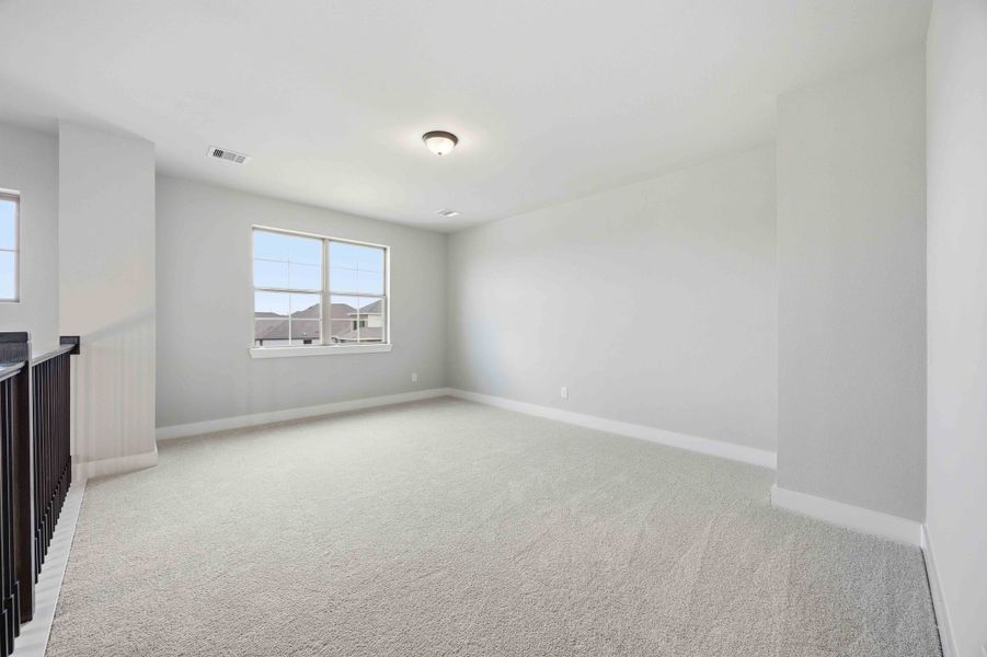 Spacious, unfurnished interior of a new home in Sunterra 50s, Katy (Image 34).