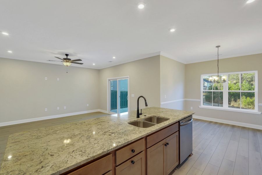 Representative furnished interior of a home built from the Harbor II by Ernest Homes in Wexford, Richmond Hill (Image 13).