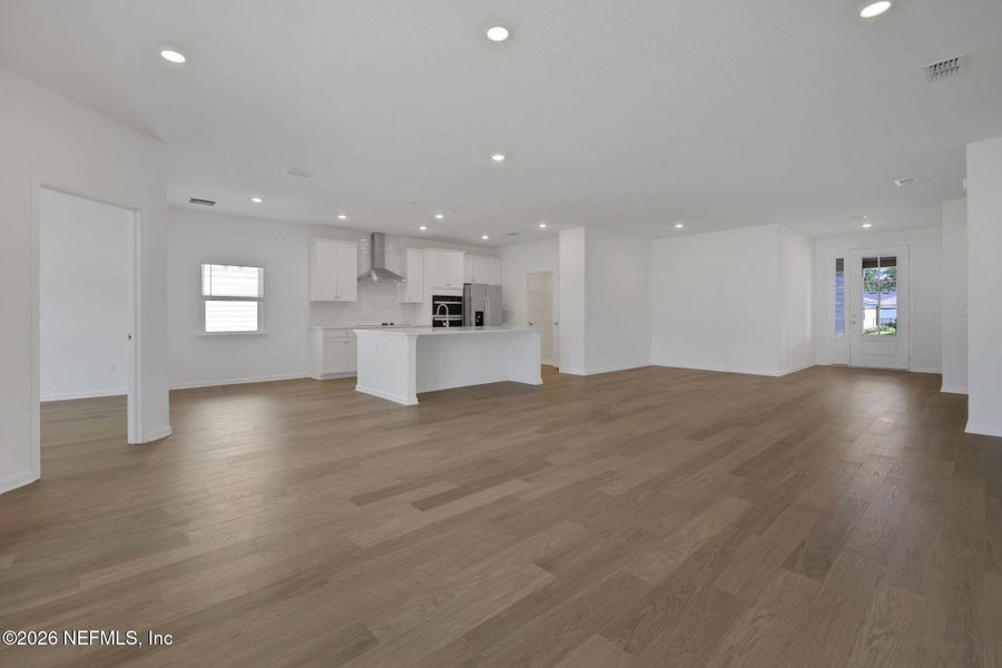 Spacious, unfurnished interior of a new home in Hyland Trail, Green Cove Springs (Image 22). Spacious, unfurnished interior of a new home in Hyland Trail, Green Cove Springs (Image 22).