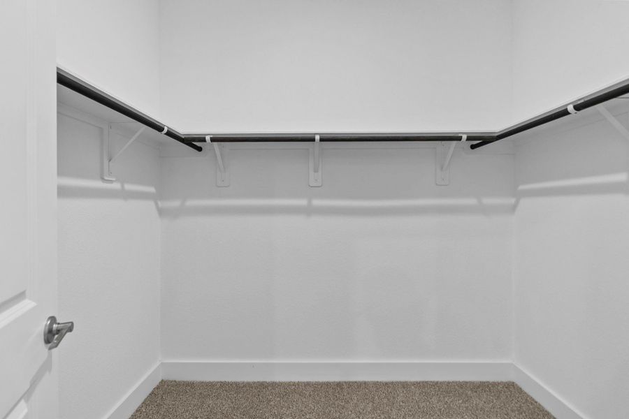 Spacious, unfurnished interior of a new home in Riverside Estates, Mont Belvieu (Image 35).
