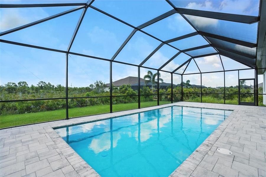 Exterior details and patio area of a home in , Port Charlotte (Image 30).