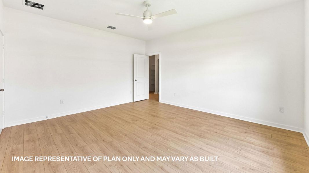 Representative unfurnished interior of a home built from the The Perry by D.R. Horton in Rosenbusch Ranch, Leander (Image 32).