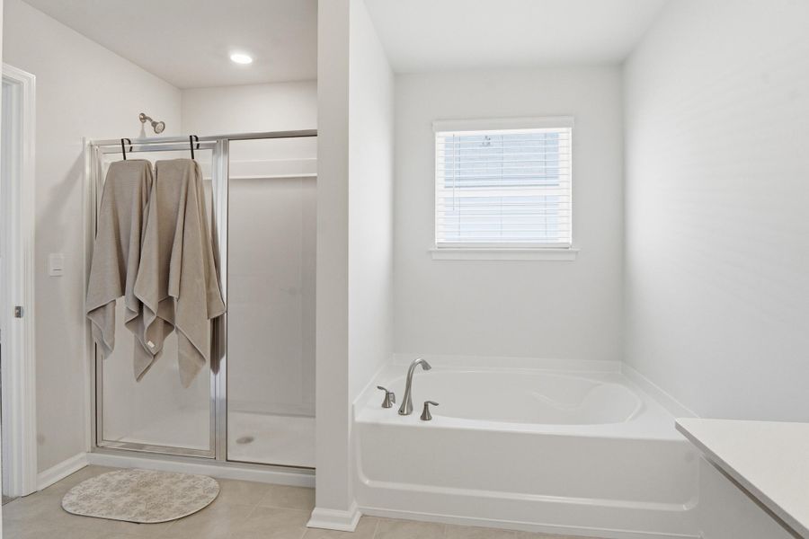 Furnished interior view inside a new home in Founders Corner, Lincolnville (Image 40).