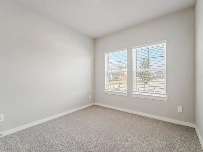 Spacious, unfurnished interior of a new home in Massey Oaks Village, Pearland (Image 13). Spacious, unfurnished interior of a new home in Massey Oaks Village, Pearland (Image 13).