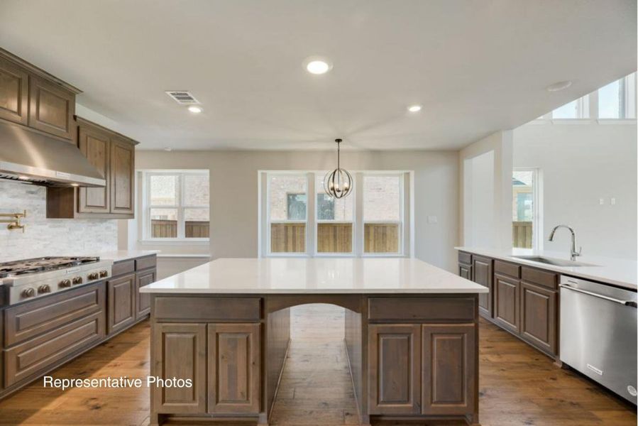 Representative furnished interior of a home built from the Grand Lantana by Grand Homes in Cedar Ridge Estates, Grand Prairie (Image 7). Representative furnished interior of a home built from the Grand Lantana by Grand Homes in Cedar Ridge Estates, Grand Prairie (Image 7).