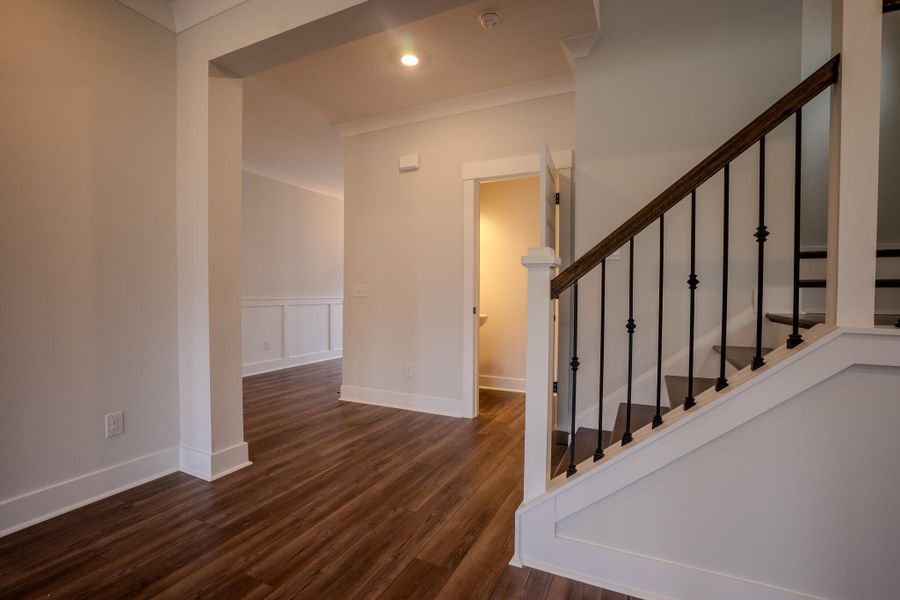 Spacious, unfurnished interior of a new home in Hewing Farms, Summerville (Image 19).