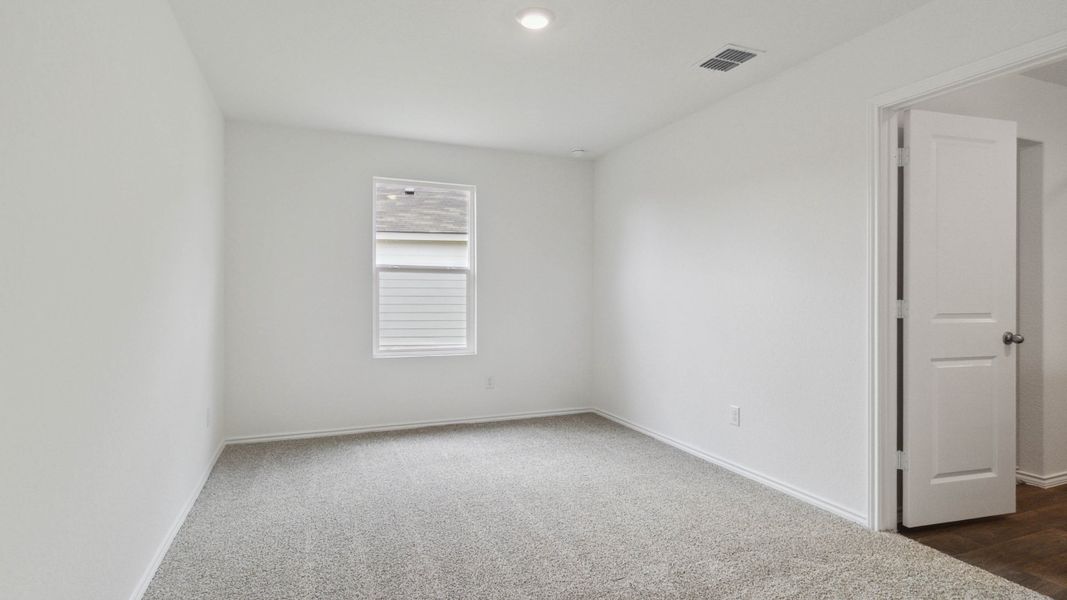 Representative unfurnished interior of a home built from the T30A Atlanta by D.R. Horton in Riverfield, Josephine (Image 14).