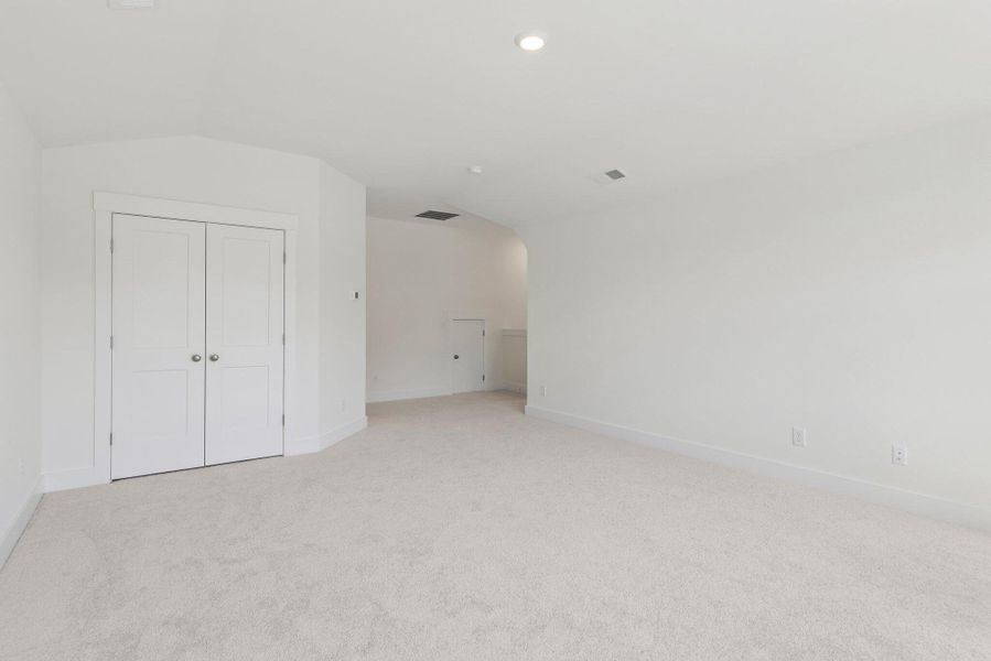 Spacious, unfurnished interior of a new home in Discover Series - Select, Summerville (Image 20).