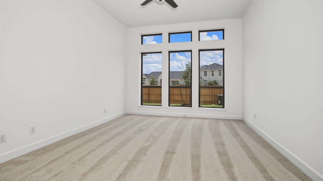 Spacious, unfurnished interior of a new home in Lakes of Cane Island, Katy (Image 11).