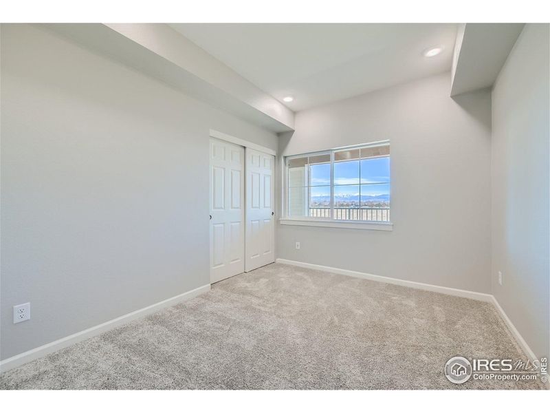 Spacious, unfurnished interior of a new home in , Longmont (Image 19).