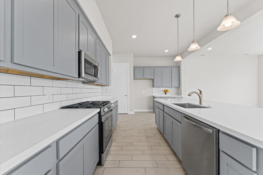Furnished interior view inside a new home in , Seabrook (Image 7).