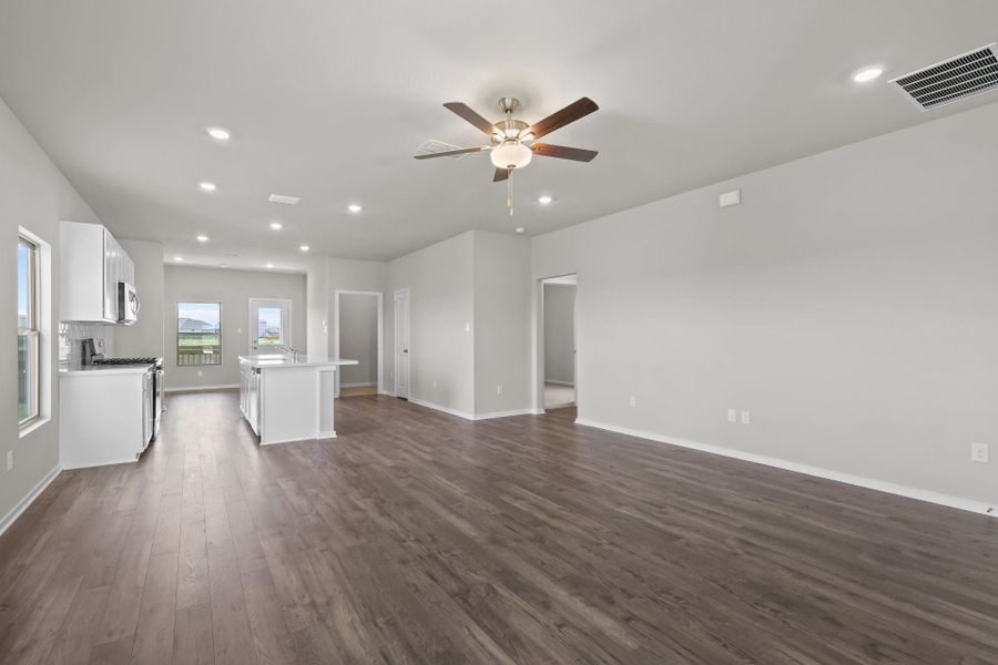 1,400sf New Home in Schertz, TX. - Slide 16 1,400sf New Home in Schertz, TX. - Slide 16