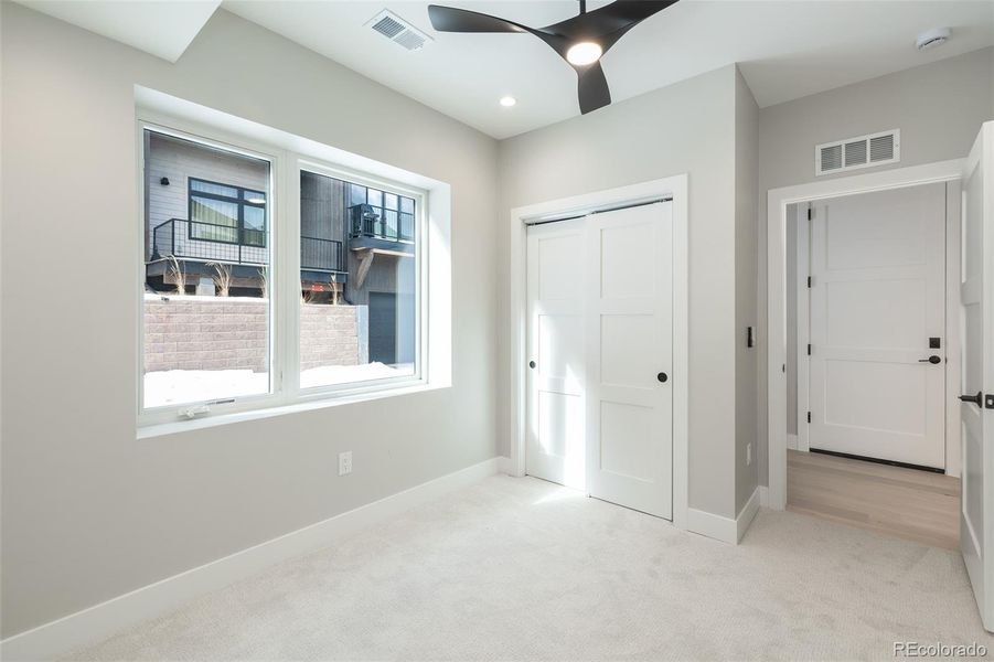 Spacious, unfurnished interior of a new home in , Winter Park (Image 26).