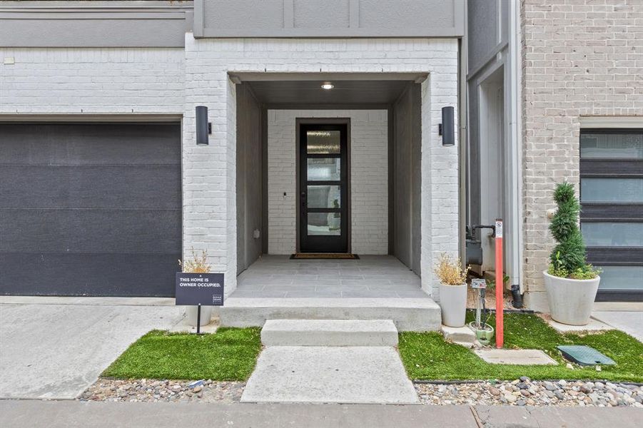 Front exterior of a new home in , Dallas, TX, highlighting curb appeal (Image 1). Front exterior of a new home in , Dallas, TX, highlighting curb appeal (Image 1).