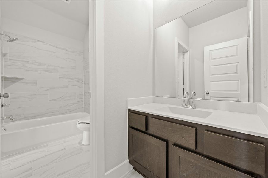 Representative image. Features, selections and colors may vary.