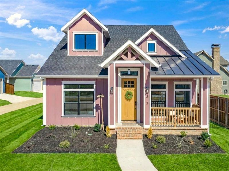 Front exterior of a new home in , Midlothian, TX, highlighting curb appeal (Image 25). Front exterior of a new home in , Midlothian, TX, highlighting curb appeal (Image 25).