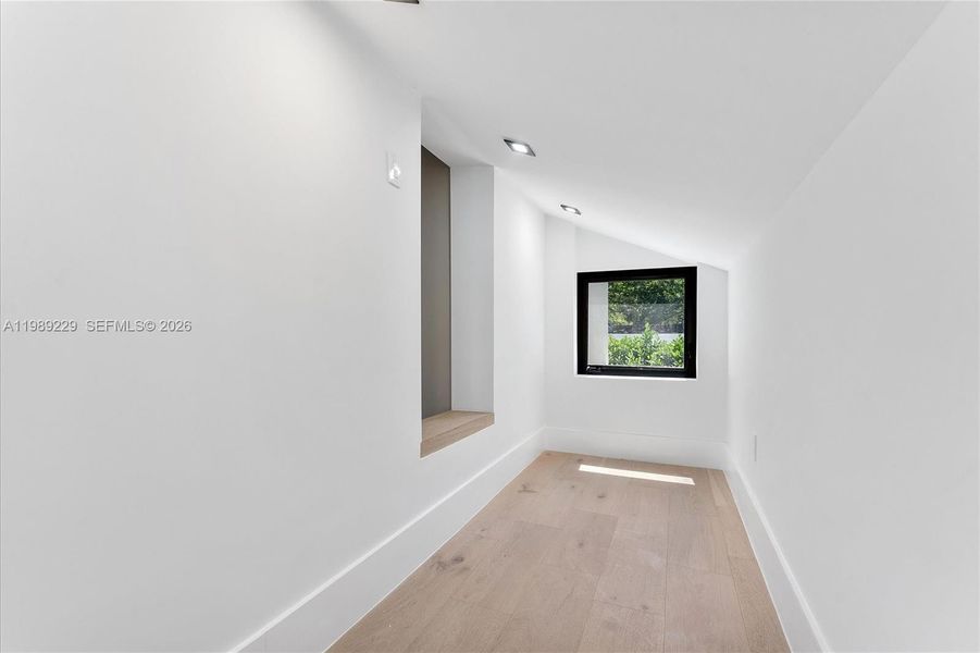 Spacious, unfurnished interior of a new home in , Hollywood (Image 50).