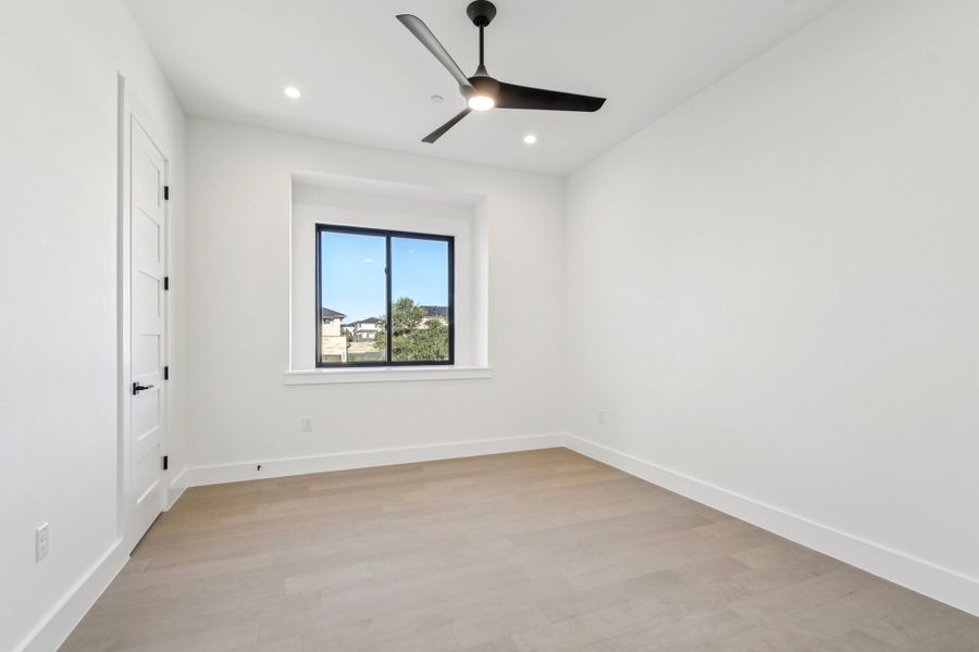 16 web or mls Silent Nova Vw S3010 016