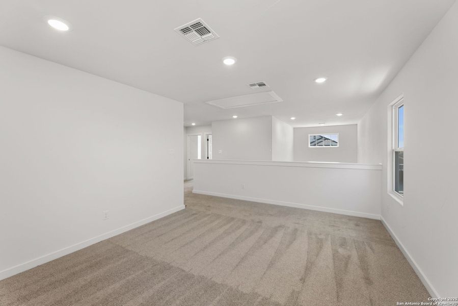 Spacious, unfurnished interior of a new home in Veranda Designer, San Antonio (Image 13). Spacious, unfurnished interior of a new home in Veranda Designer, San Antonio (Image 13).