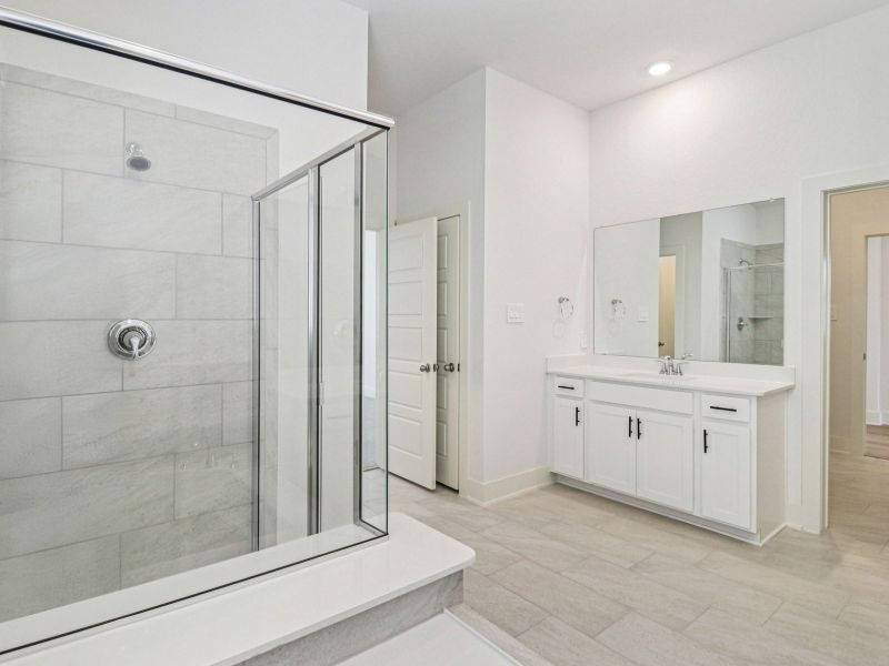 Furnished interior view inside a new home in Sagebrooke - Classic Series, San Antonio (Image 9).