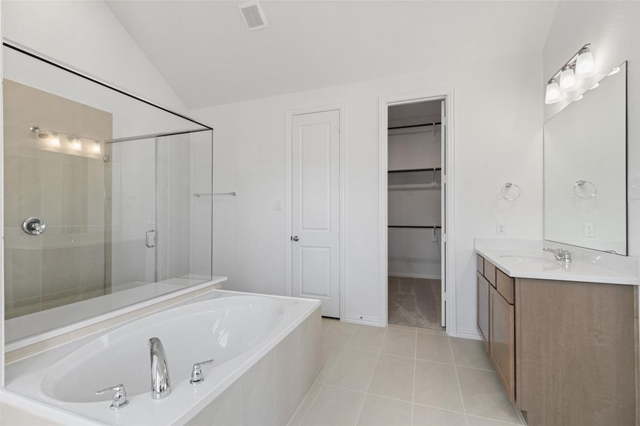Furnished interior view inside a new home in Wildrye, Waller (Image 7).
