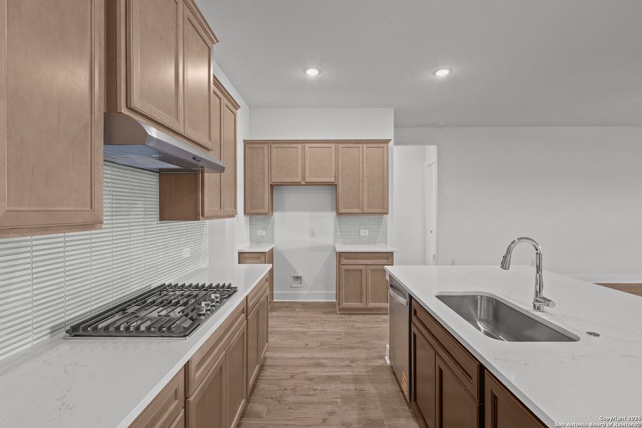 Furnished interior view inside a new home in Homestead, Schertz (Image 4).