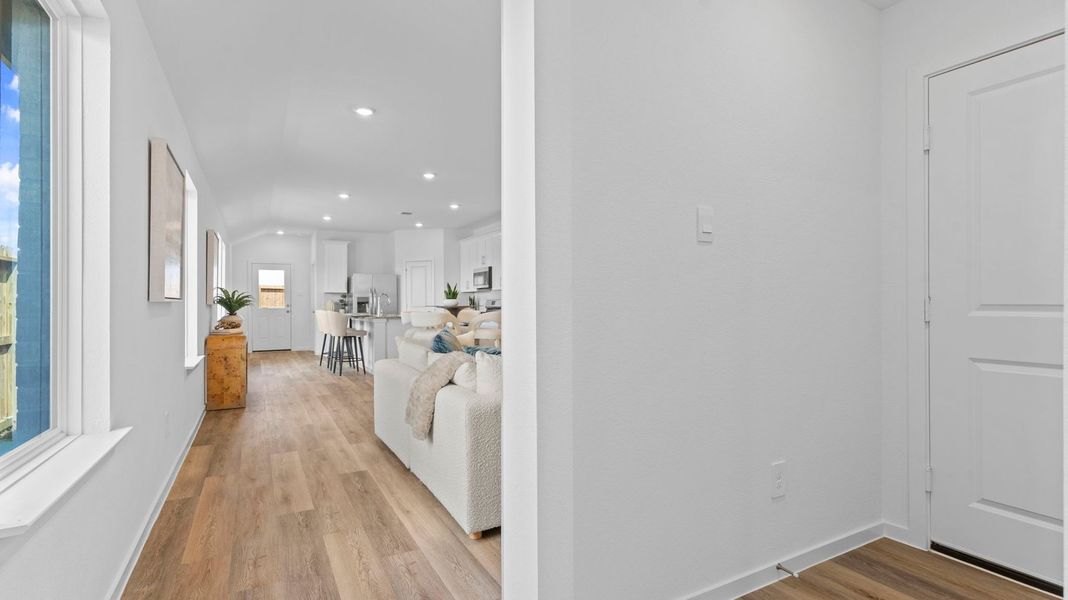 Image 21 representing the DIANA by D.R. Horton in Canterra Creek 45' and 50' Homesites, Iowa Colony, TX.