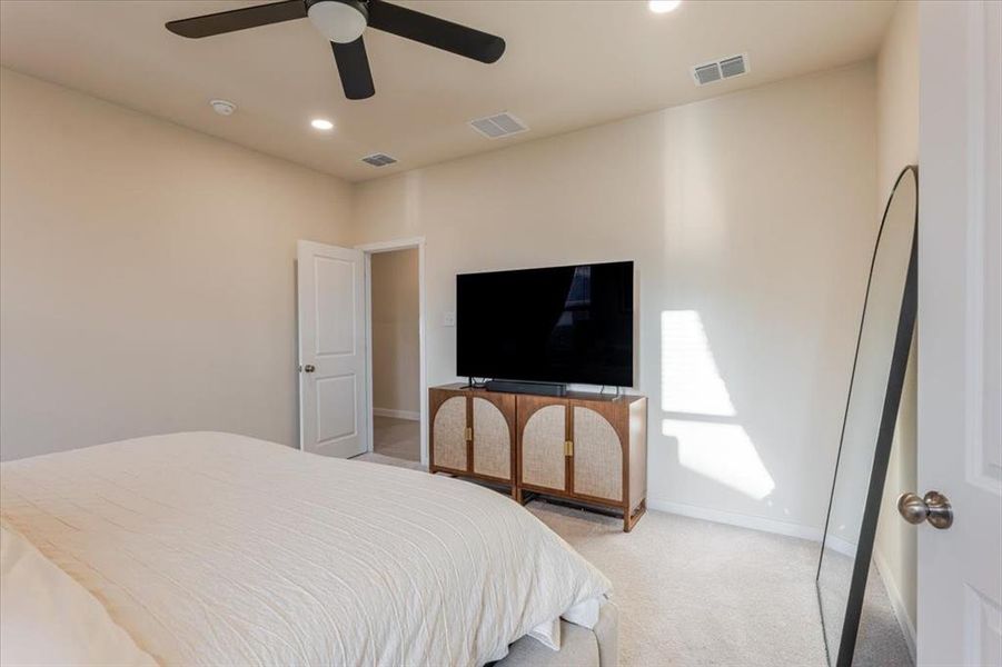 Furnished interior view inside a new home in Azle Grove, Azle (Image 18).