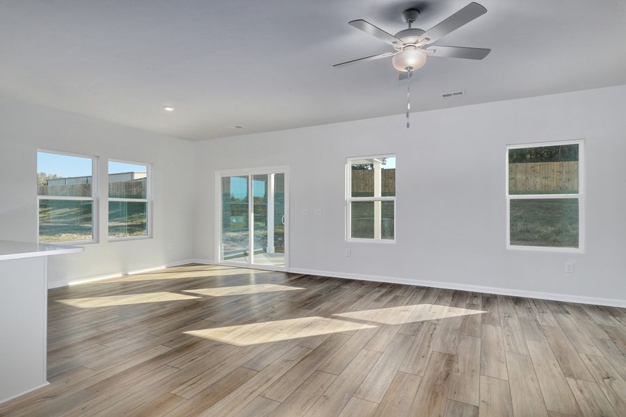 Spacious, unfurnished interior of a new home in Jordan Grove, Conway (Image 14).