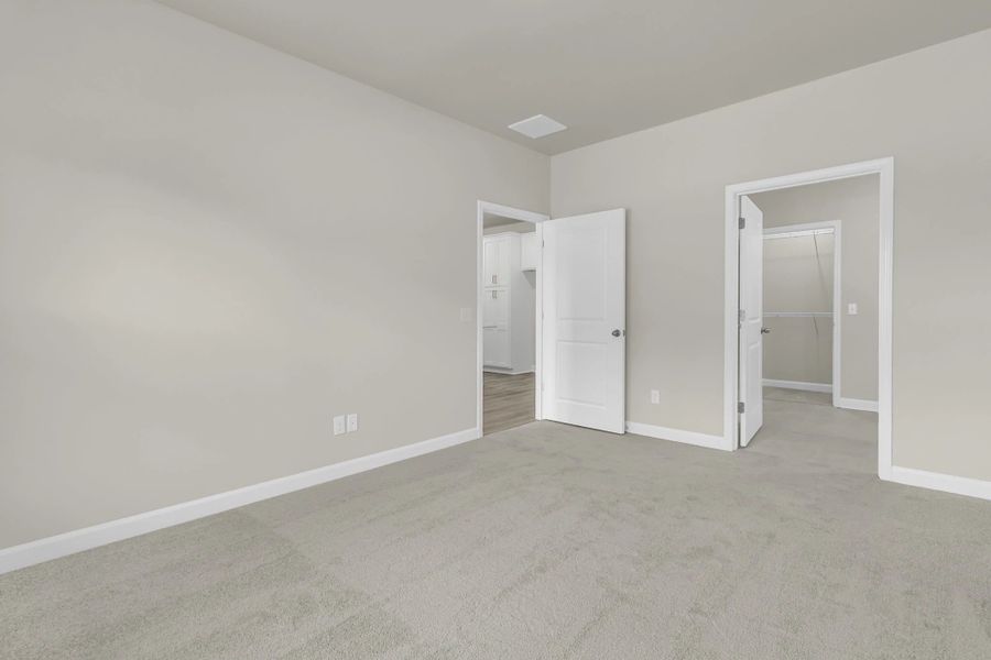 Spacious, unfurnished interior of a new home in Hammock Walk at Nexton, Summerville (Image 18).