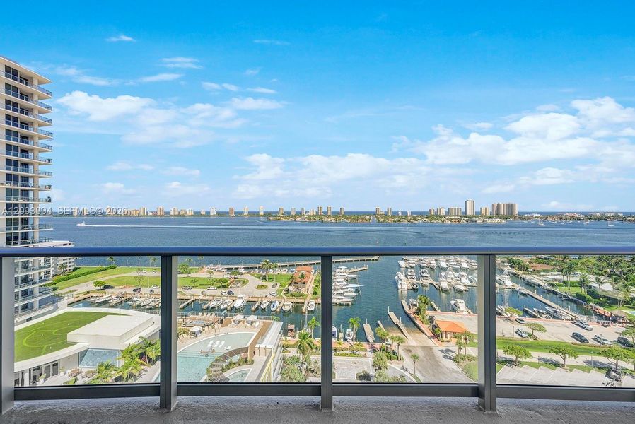 Condo located in West Palm Beach, FL showcasing its design and architecture (Image 2). Condo located in West Palm Beach, FL showcasing its design and architecture (Image 2).