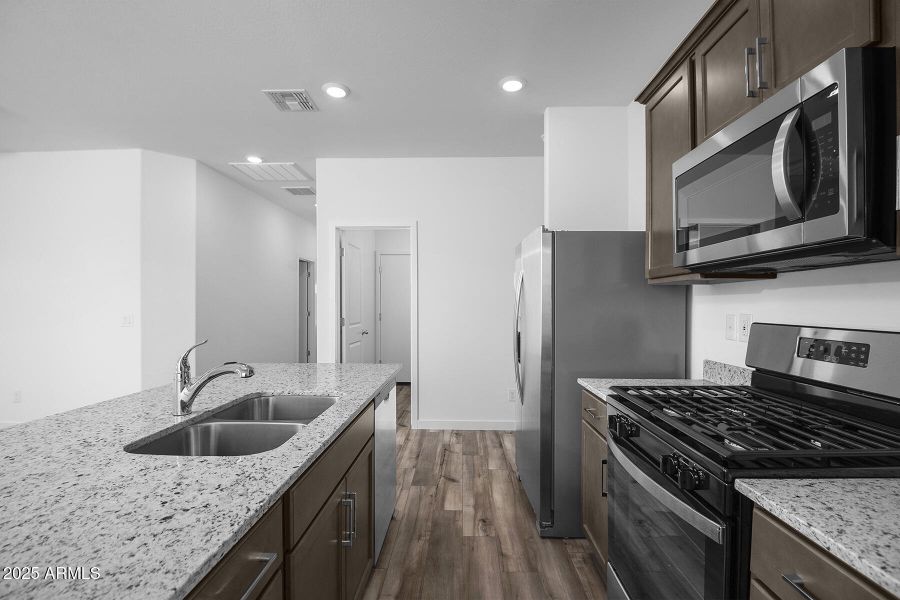 Southwest_Amado_A_L_008 Southwest_Amado_A_L_008