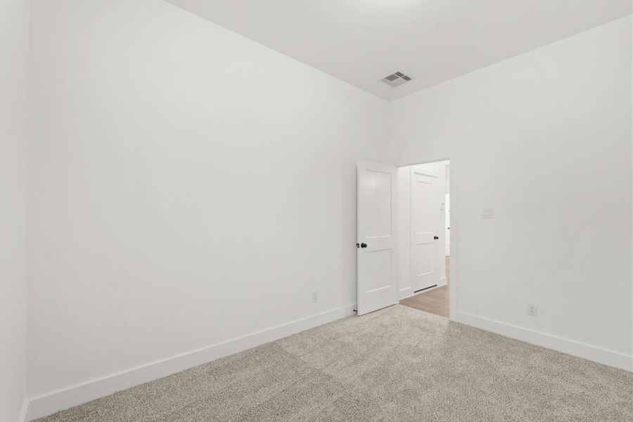 Spacious, unfurnished interior of a new home in Mulberry Farms, Santa Fe (Image 20). Spacious, unfurnished interior of a new home in Mulberry Farms, Santa Fe (Image 20).