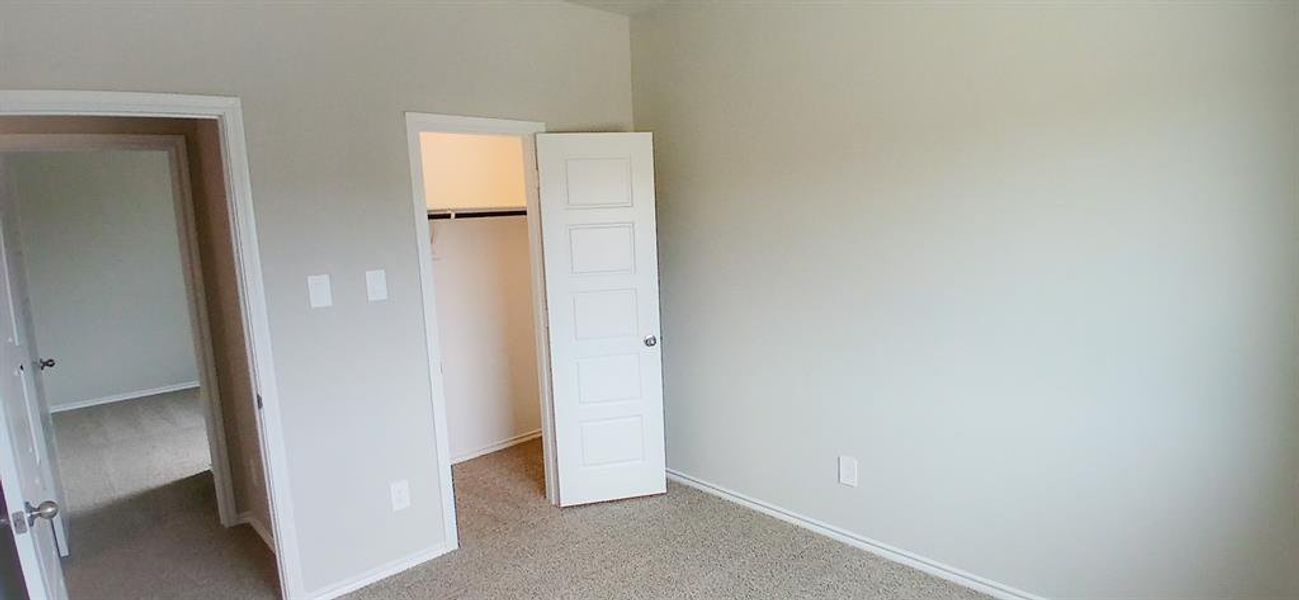 Spacious, unfurnished interior of a new home in The Canyons, Keene (Image 8).