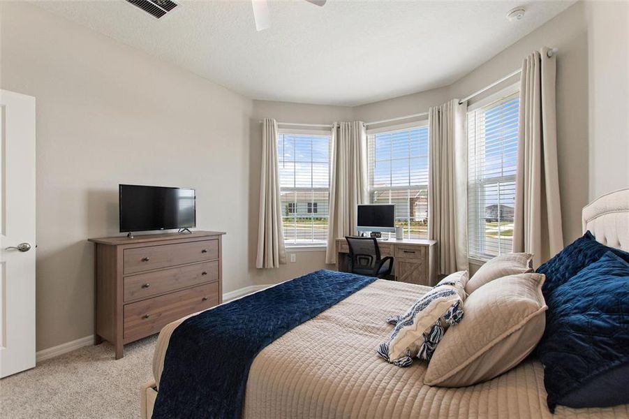 Furnished interior view inside a new home in , Minneola (Image 17).