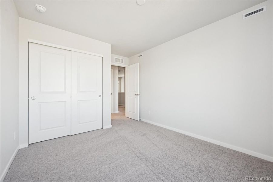 Spacious, unfurnished interior of a new home in Windler, Aurora (Image 17).