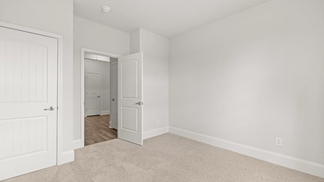 Spacious, unfurnished interior of a new home in , Dallas (Image 25).