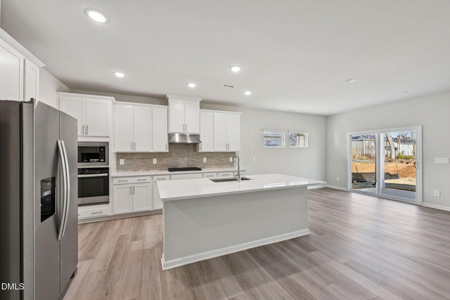 14-web-or-mls-Raleigh - Oak Manor - 113