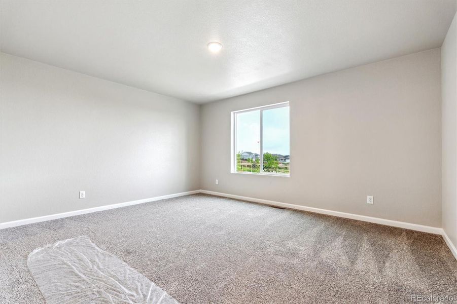 Spacious, unfurnished interior of a new home in Pintail Commons at Johnstown Village, Johnstown (Image 16).