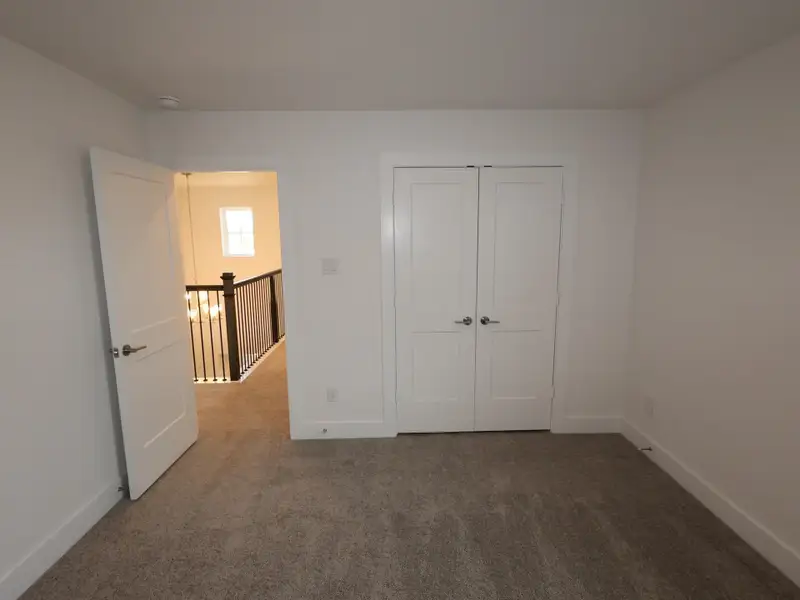 Spacious, unfurnished interior of a new home in Summerview, Fulshear (Image 11).