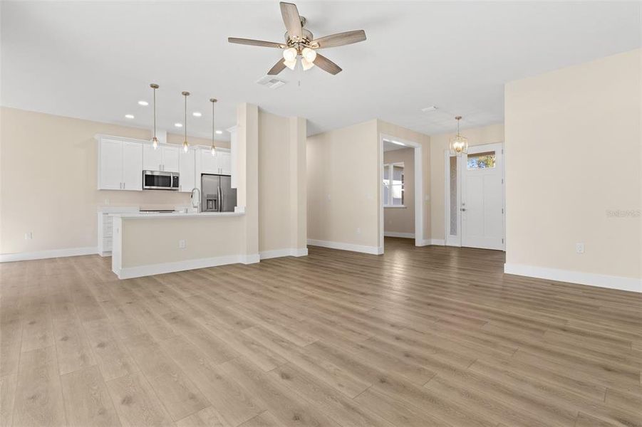 Spacious, unfurnished interior of a new home in , Weeki Wachee (Image 27). Spacious, unfurnished interior of a new home in , Weeki Wachee (Image 27).