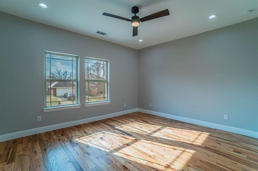 Spacious, unfurnished interior of a new home in , Dallas (Image 28).