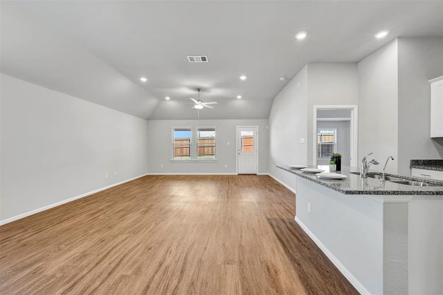 Spacious, unfurnished interior of a new home in Forest Park, Princeton (Image 26). Spacious, unfurnished interior of a new home in Forest Park, Princeton (Image 26).
