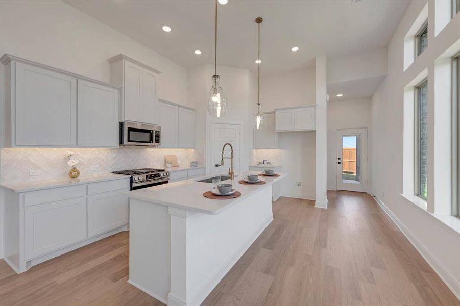 Furnished interior view inside a new home in Creekshaw – Gardens, Royse City (Image 8).