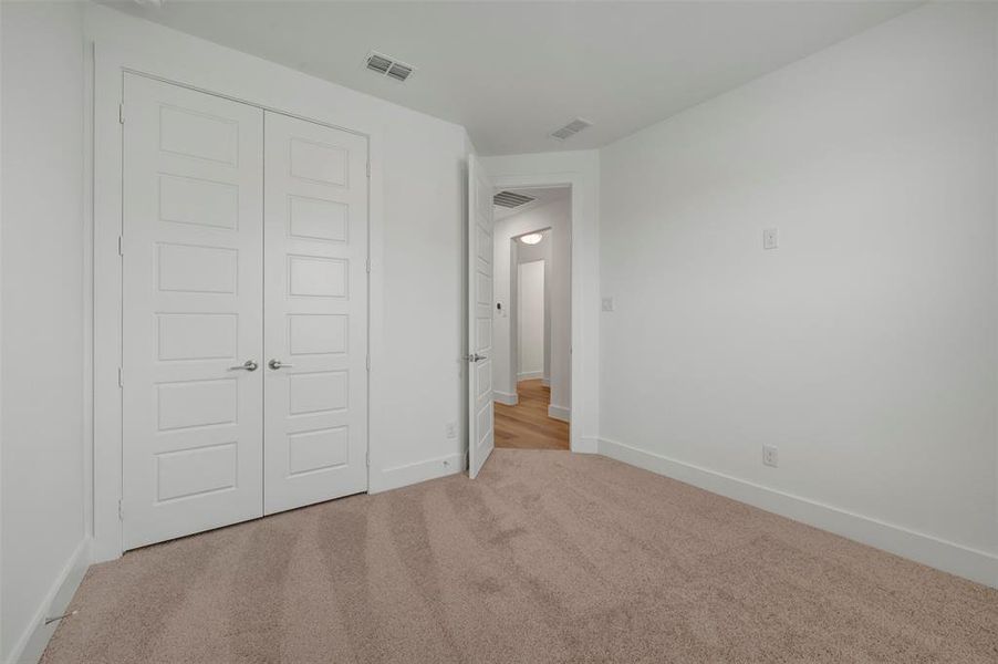 Spacious, unfurnished interior of a new home in Aster Park, McKinney (Image 22).