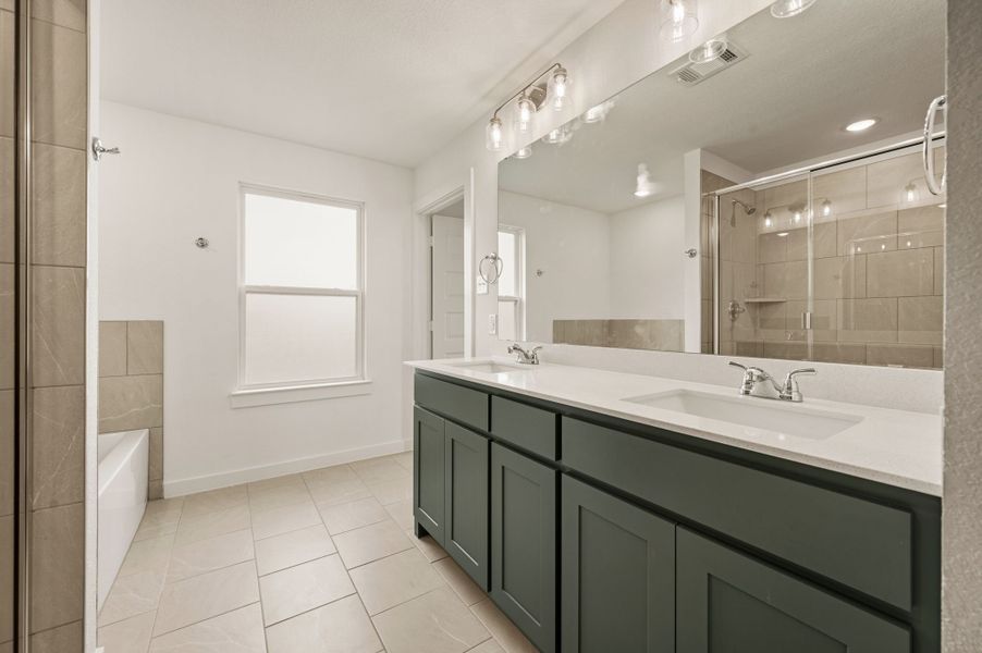 Furnished interior view inside a new home in Gatlin Ranch, Springtown (Image 11).