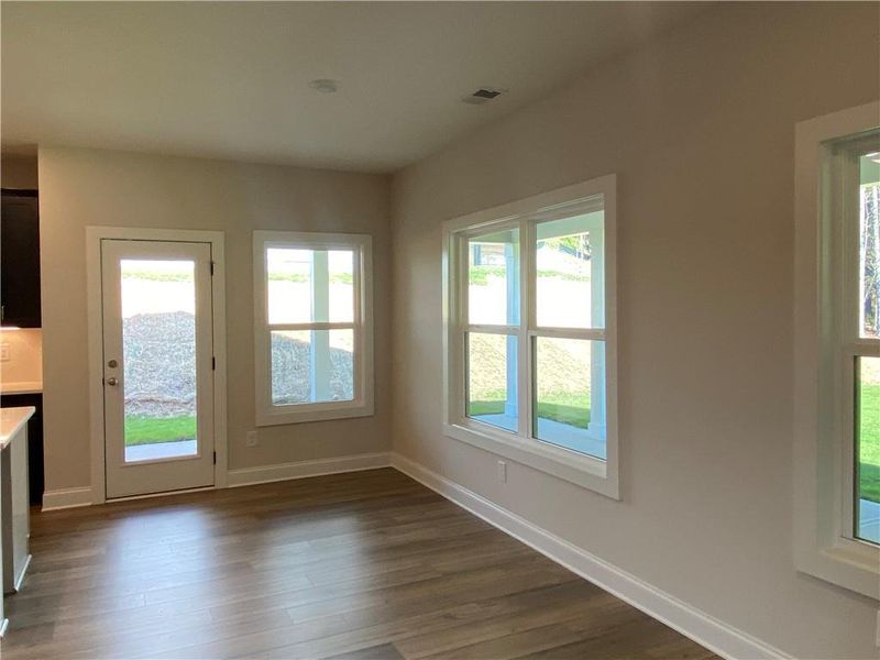 Spacious, unfurnished interior of a new home in , Dallas (Image 42).