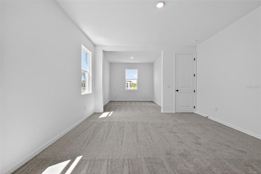 Spacious, unfurnished interior of a new home in Trailside, Mount Dora (Image 19).