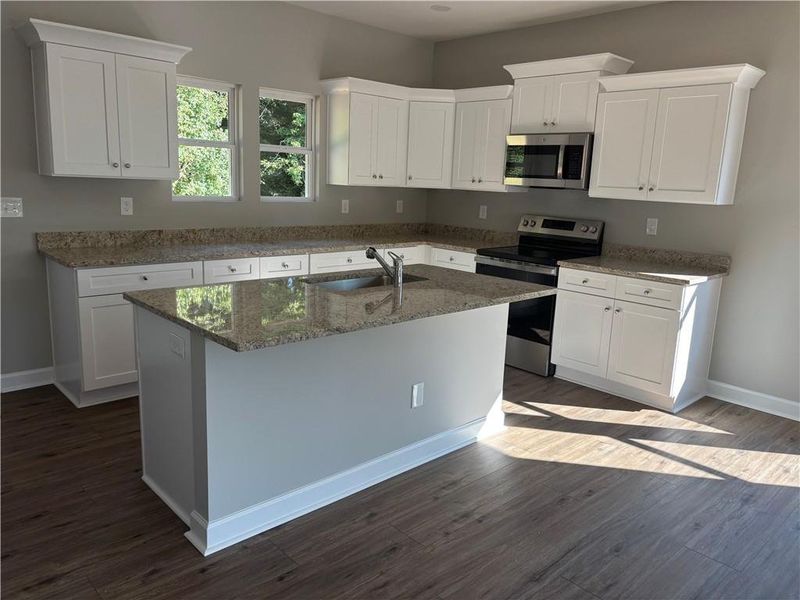 Furnished interior view inside a new home in , Dahlonega (Image 5).