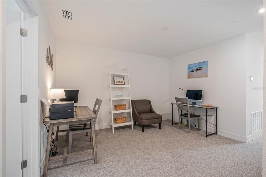 Furnished interior view inside a new home in , Orlando (Image 14).